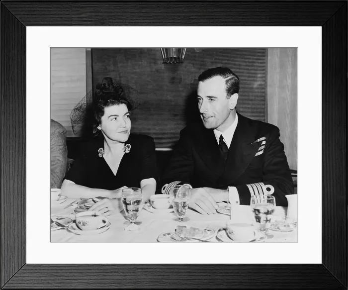 Framed Print : Irene Kuhn seated with Lord Louis Mountbatten at 1941 Overseas Press Club luncheon in his honor, New York City