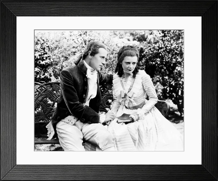 Framed Print : BERKELEY SQUARE, from left, Leslie Howard, Heather Angel, 1933, TM and copyright 20th Century Fox Film Corp. All rights reserved / Courtesy: Everett Collection
