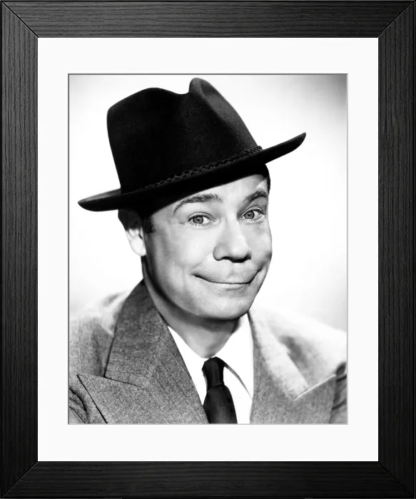 Framed Print : BEWARE SPOOKS!, Joe E. Brown, 1939 Framed Print : BEWARE SPOOKS!, Joe E. Brown, 1939