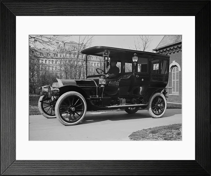 Framed Print : President Taft's 'Pierce Arrow, ' a luxury auto with 6 cycle, that reached speeds near 50 mph. Photo from 1909 Framed Print : President Taft's 'Pierce Arrow, ' a luxury auto with 6 cycle, that reached speeds near 50 mph. Photo from 1909