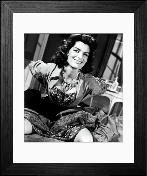 Framed Print : THE GYPSY AND THE GENTLEMAN, Melina Mercouri, 1958 Framed Print : THE GYPSY AND THE GENTLEMAN, Melina Mercouri, 1958