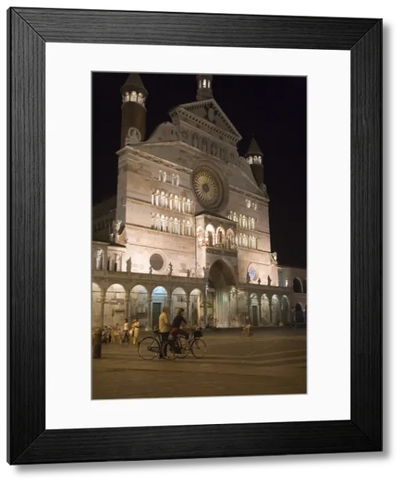 Framed Print : ITALY. Cremona. Cathedral of Santa Maria Assunta (12th-13th c.), in Piazza del Comune. Faade. Gothic art. ; Romanesque art. Architecture. AISA / Everett Collection**US SALES ONLY**