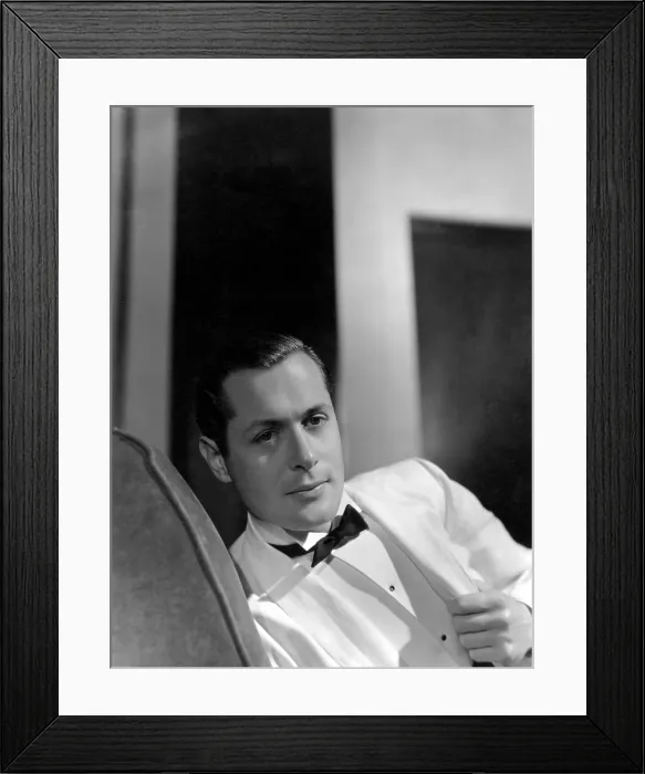 Framed Print : BLONDIE OF THE FOLLIES, Robert Montgomery; MGM portrait by Hurrell, 1932 Framed Print : BLONDIE OF THE FOLLIES, Robert Montgomery; MGM portrait by Hurrell, 1932