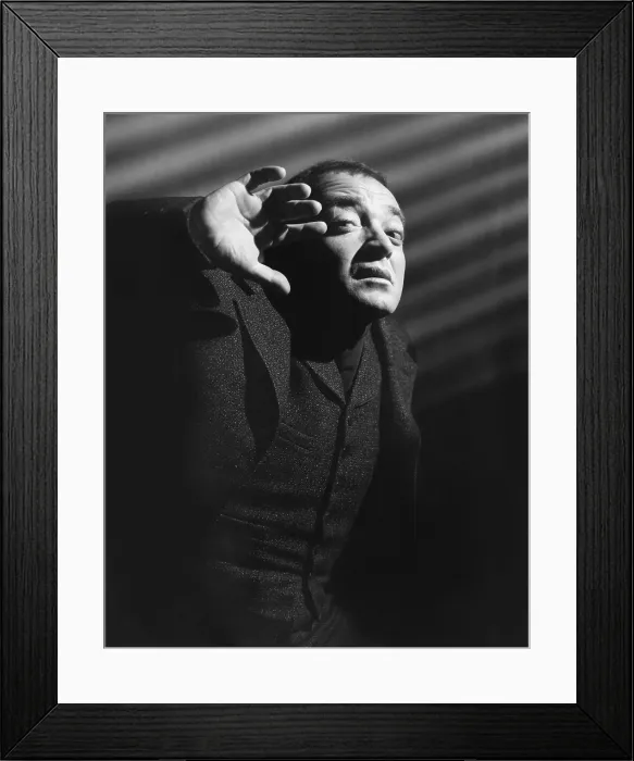 Framed Print : THE BEAST WITH FIVE FINGERS, Peter Lorre, 1946 Framed Print : THE BEAST WITH FIVE FINGERS, Peter Lorre, 1946