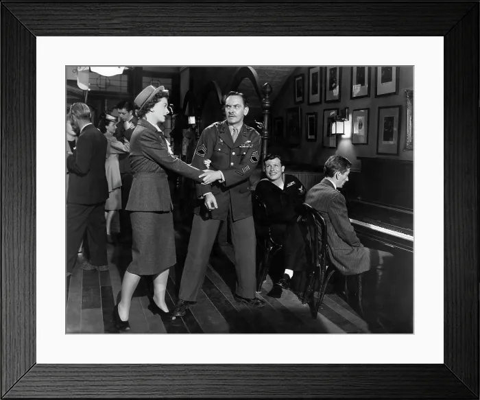 Framed Print : THE BEST YEARS OF OUR LIVES, Myrna Loy, Fredric March, Harold Russell, Hoagy Carmichael, 1946 Framed Print : THE BEST YEARS OF OUR LIVES, Myrna Loy, Fredric March, Harold Russell, Hoagy Carmichael, 1946