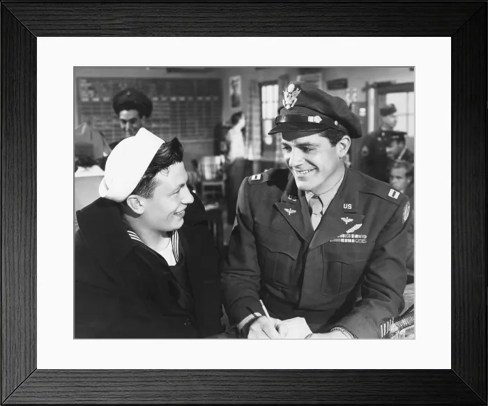 Framed Print : THE BEST YEARS OF OUR LIVES, from left: Harold Russell, Dana Andrews, 1946 Framed Print : THE BEST YEARS OF OUR LIVES, from left: Harold Russell, Dana Andrews, 1946