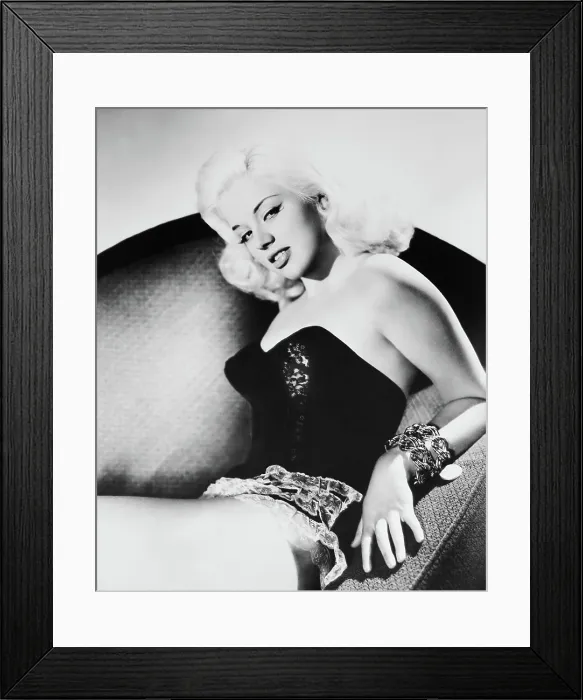 Framed Print : YIELD TO THE NIGHT, (aka BLONDE SINNER), Diana Dors, 1956