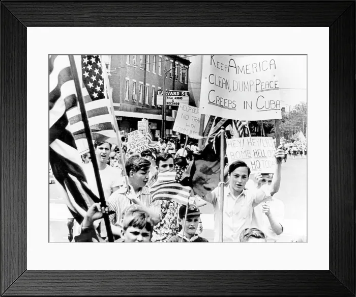 Framed Print : Protesters march from Harvard Square to Boston Common in a show of support for the Vietnam War, Cambridge, Mass. June, 11, 1967. Courtesy: CSU Archives / Everett Collection Framed Print : Protesters march from Harvard Square to Boston Common in a show of support for the Vietnam War, Cambridge, Mass. June, 11, 1967. Courtesy: CSU Archives / Everett Collection