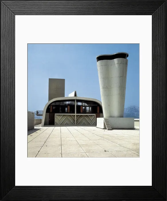 Framed Print : LE CORBUSIER, Charles-douard Jeanneret, named (1887-1965). Unit d'Habitation (Housing Unit). 1946-1952. FRANCE. Marseille. Terrace with the gymsasium in the background Framed Print : LE CORBUSIER, Charles-douard Jeanneret, named (1887-1965). Unit d'Habitation (Housing Unit). 1946-1952. FRANCE. Marseille. Terrace with the gymsasium in the background