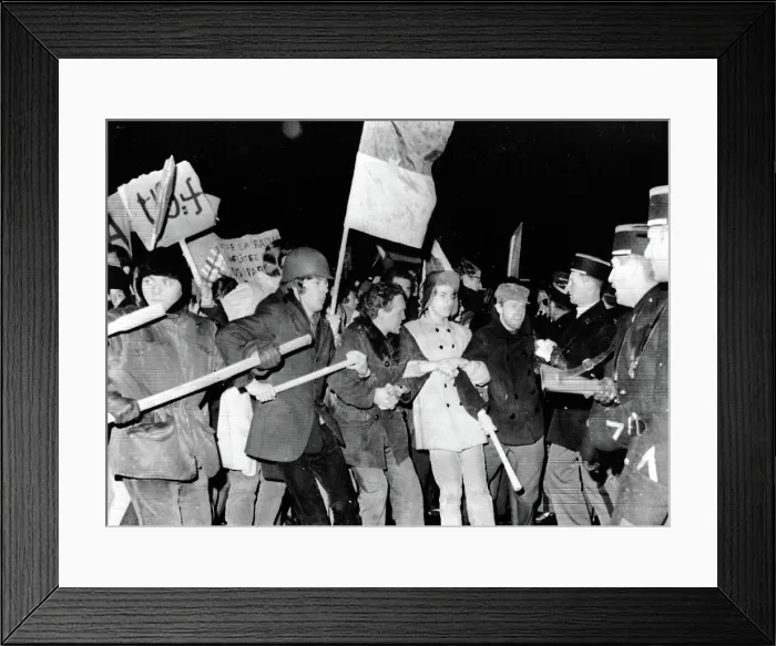 Framed Print : RIOT-Viet Cong & anti-US demonstrators turned up for a counter-demonstration when rightist demonstrators gathered for a rally in support of U.S. policies Framed Print : RIOT-Viet Cong & anti-US demonstrators turned up for a counter-demonstration when rightist demonstrators gathered for a rally in support of U.S. policies