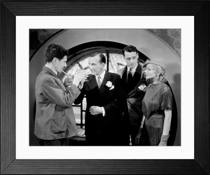 Framed Print : THE SCOUNDREL, Lionel Stander, Noel Coward, Eduardo Ciannelli, Julie Haydon, 1935
