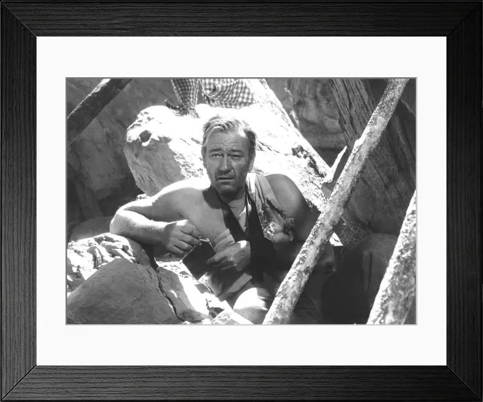 Framed Print : THE SEARCHERS, John Wayne, 1956 Framed Print : THE SEARCHERS, John Wayne, 1956
