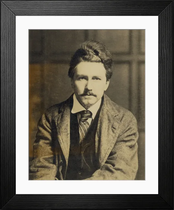 Framed Print : Ezra Pound (1885-1972), in the 1920s, when he was foreign editor of the LITTLE REVIEW, an avant guard literary journal for English language writers