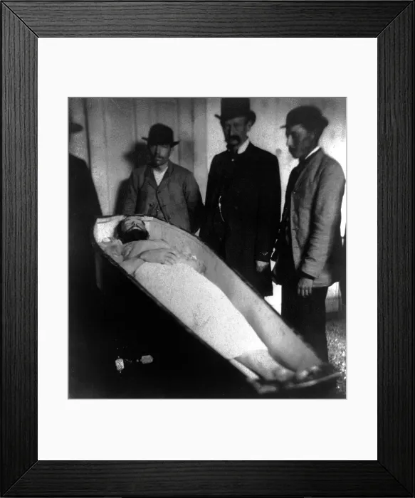 Framed Print : Wild West. Jesse James, dead, in coffin, ca. 1882 Framed Print : Wild West. Jesse James, dead, in coffin, ca. 1882