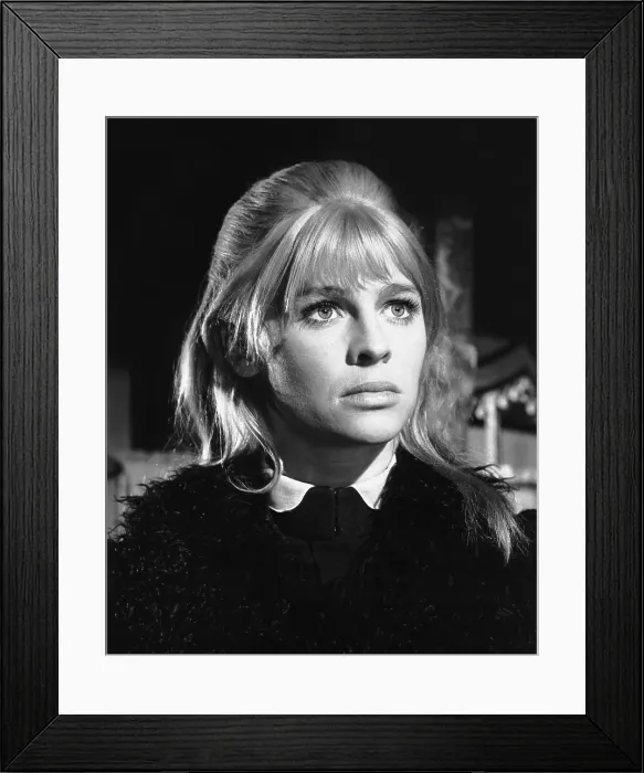 Framed Print : DOCTOR ZHIVAGO, Julie Christie, 1965 Framed Print : DOCTOR ZHIVAGO, Julie Christie, 1965