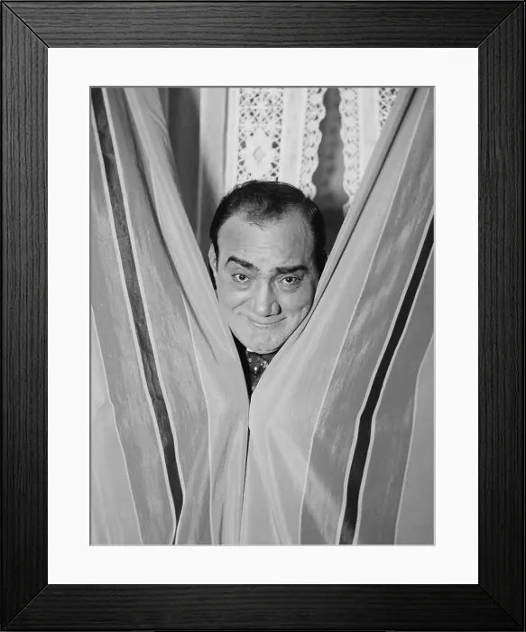 Framed Print : Enrico Caruso (1873-1921), smiling in playful portrait for Bain News Service photographer. Ca. 1915