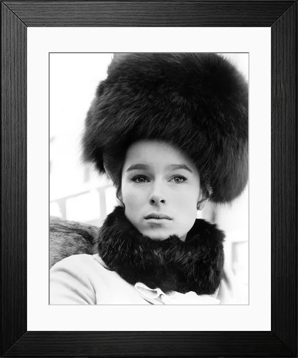 Framed Print : DOCTOR ZHIVAGO, Geraldine Chaplin, 1965 Framed Print : DOCTOR ZHIVAGO, Geraldine Chaplin, 1965