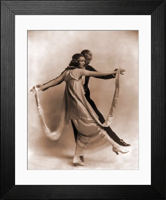 Framed Print : Vernon Blythe Castle (1887-1918), and wife, Irene, dancing. 1914. Ginger Rogers and Fred Astaire, starred in the 1939 film, THE STORY OF VERNON AND IRENE CASTLE