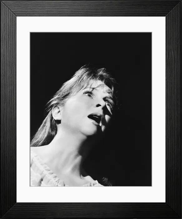 Framed Print : THE HAUNTING, Julie Harris, 1963 Framed Print : THE HAUNTING, Julie Harris, 1963