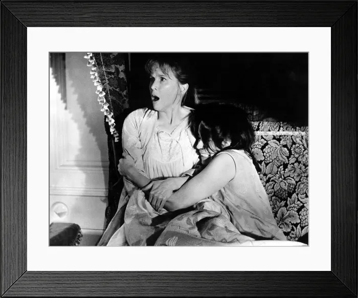 Framed Print : THE HAUNTING, Julie Harris, Claire Bloom, 1963 Framed Print : THE HAUNTING, Julie Harris, Claire Bloom, 1963