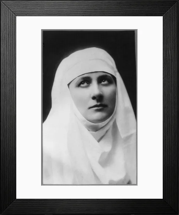 Framed Print : Mary Garden (1877-1967), as the pagan courtesan Thais, in the opera by Jules Massenet. Mary Garden made her New York in this role in 1907 Framed Print : Mary Garden (1877-1967), as the pagan courtesan Thais, in the opera by Jules Massenet. Mary Garden made her New York in this role in 1907