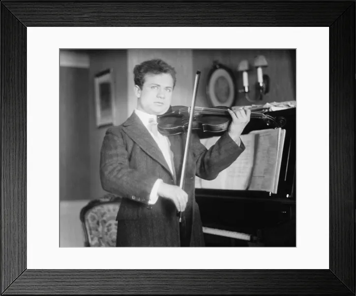 Framed Print : Mischa Elman (1891-1967), Ukrainian born violin virtuoso first performed as a child prodigy in 1904 at the age of thirteen. Photo shows the young performer, ca. 1915