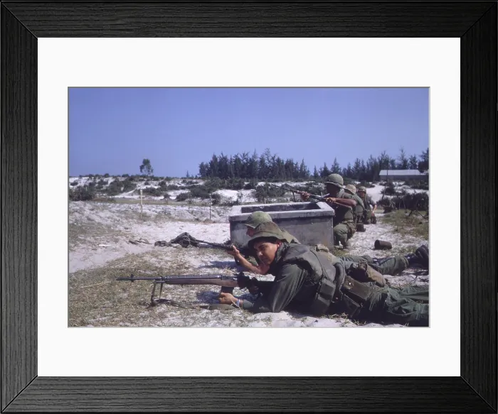 Framed Print : Vietnam War-Tet Offensive. Battle of Hamo Village during the Tet Offensive. US Marines and troops from the Army of the Republic of Vietnam defend a position against enemy attack Framed Print : Vietnam War-Tet Offensive. Battle of Hamo Village during the Tet Offensive. US Marines and troops from the Army of the Republic of Vietnam defend a position against enemy attack