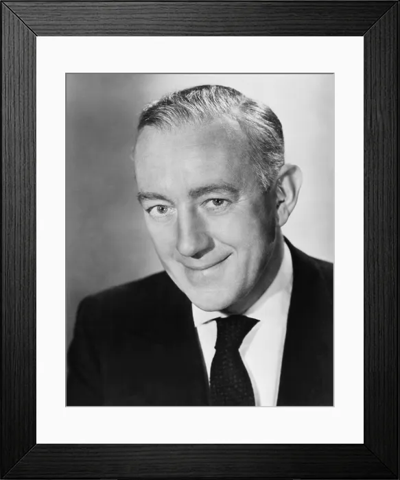 Framed Print : THE HORSE'S MOUTH, Alec Guinness, 1958
