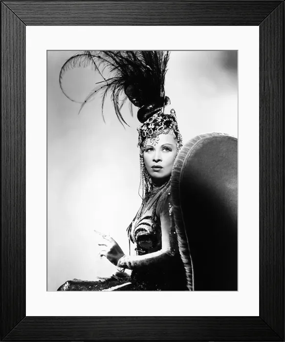Framed Print : THE HEAT'S ON, Mae West, 1943 Framed Print : THE HEAT'S ON, Mae West, 1943