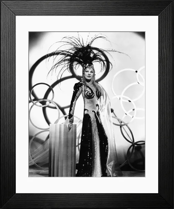 Framed Print : THE HEAT'S ON, Mae West, 1943 Framed Print : THE HEAT'S ON, Mae West, 1943