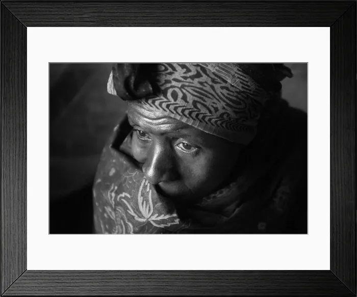 Framed Print : CONGO, Democratic Republic of the. Kitchanga. Democratic Republic of the Congo (2008). Kivu Conflict. Refugee Furama Sifa (46 years old), raped three times by the Ruandan hutus Framed Print : CONGO, Democratic Republic of the. Kitchanga. Democratic Republic of the Congo (2008). Kivu Conflict. Refugee Furama Sifa (46 years old), raped three times by the Ruandan hutus