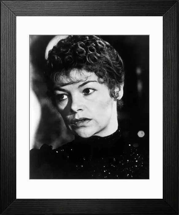Framed Print : HEDDA, Glenda Jackson, 1975 Framed Print : HEDDA, Glenda Jackson, 1975