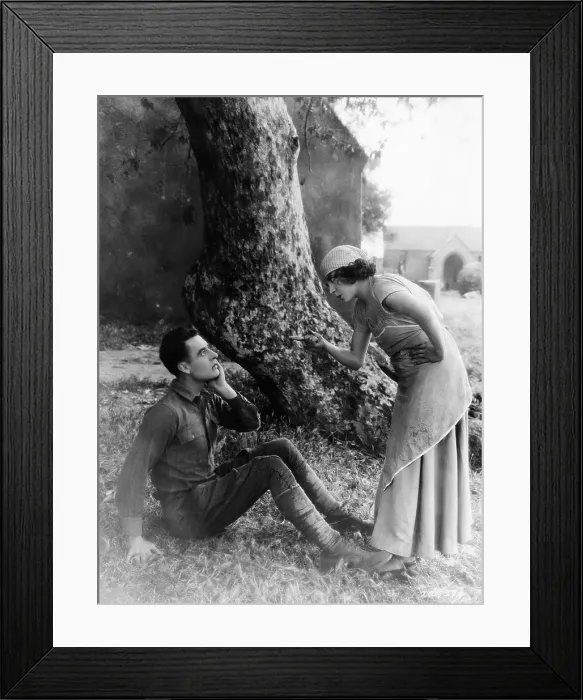 Framed Print : THE BIG PARADE, John Gilbert, Renee Adoree, 1925