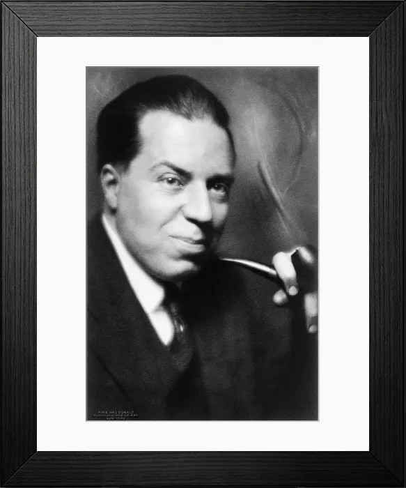 Framed Print : Christopher Morley (1890-1957) American writer best known for his best-seller 'Kitty Foyle' (1939) Framed Print : Christopher Morley (1890-1957) American writer best known for his best-seller 'Kitty Foyle' (1939)