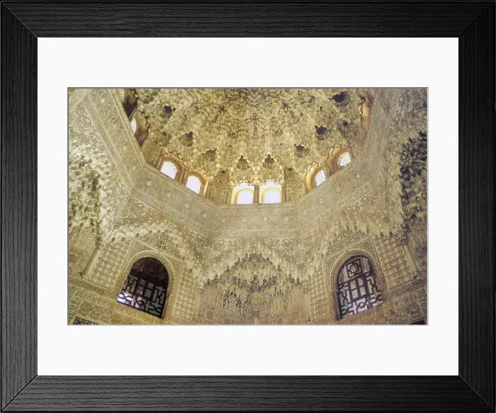 Framed Print : SPAIN. Granada. Alhambra. Alhambra, Nazari Palace. Palace of the Lions. Detail of the honeycomb works on the dome of the Hall of Dos Hermanas. Hispano-Moresque art