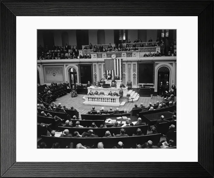 Framed Print : Counting the electoral vote on Feb. 11, 1925, which resulted in the re-election of President Calvin Coolidge (1872-33)