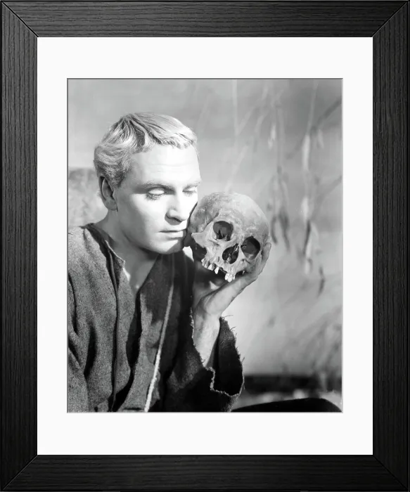 Framed Print : HAMLET, Laurence Olivier, 1948