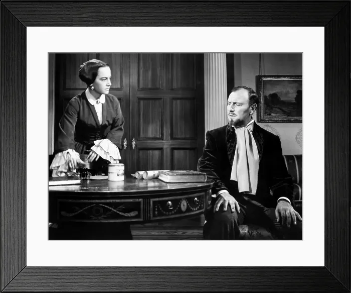 Framed Print : THE HEIRESS, from left, Olivia De Havilland, Ralph Richardson, 1949 Framed Print : THE HEIRESS, from left, Olivia De Havilland, Ralph Richardson, 1949