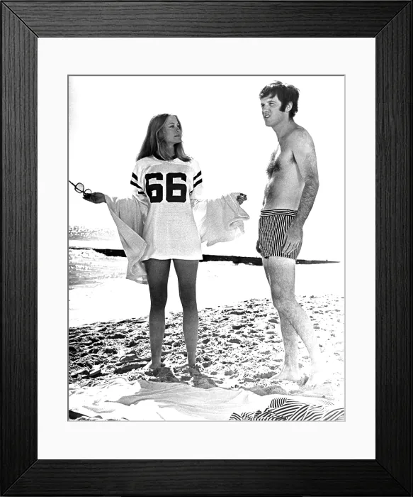 Framed Print : THE HEARTBREAK KID, Cybill Shepherd, Charles Grodin, 1972
