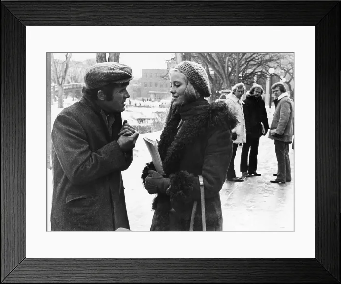 Framed Print : THE HEARTBREAK KID, Charles Grodin, Cybill Shepherd, 1972