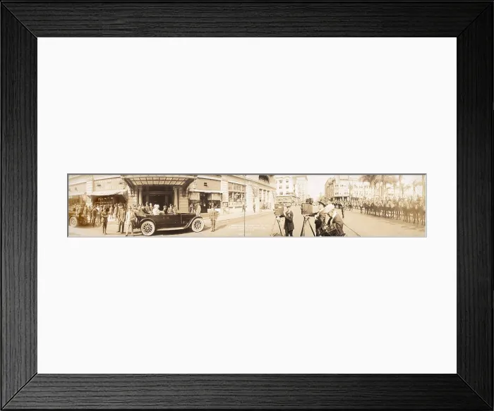 Framed Print : Woodrow Wilson (1856-1924) arriving at U. S. Grant Hotel, San Diego, Cal. Sept