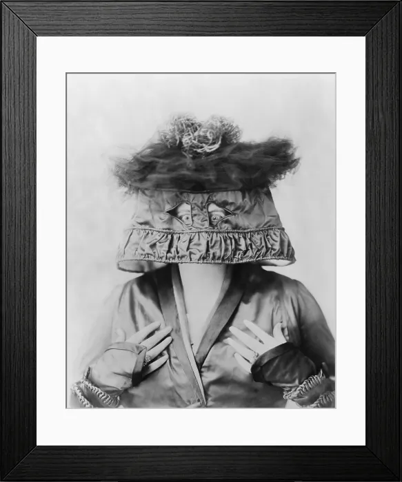 Framed Print : Marie Dressler (1868-1934), Canadian born comedienne, and later Oscar-winning character actress wearing lamp shade style hat, with brim down. Ca. 1909