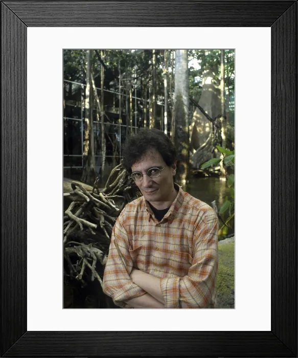 Framed Print : SANCHEZ PIOLAlbert (1965). Writer. 2005. Oscar Elias / AISA / Everett Collection (183920)**US SALES ONLY** Framed Print : SANCHEZ PIOLAlbert (1965). Writer. 2005. Oscar Elias / AISA / Everett Collection (183920)**US SALES ONLY**