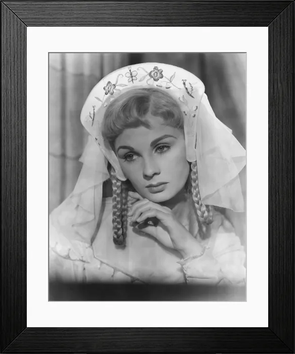 Framed Print : HAMLET, Jean Simmons, 1948 Framed Print : HAMLET, Jean Simmons, 1948