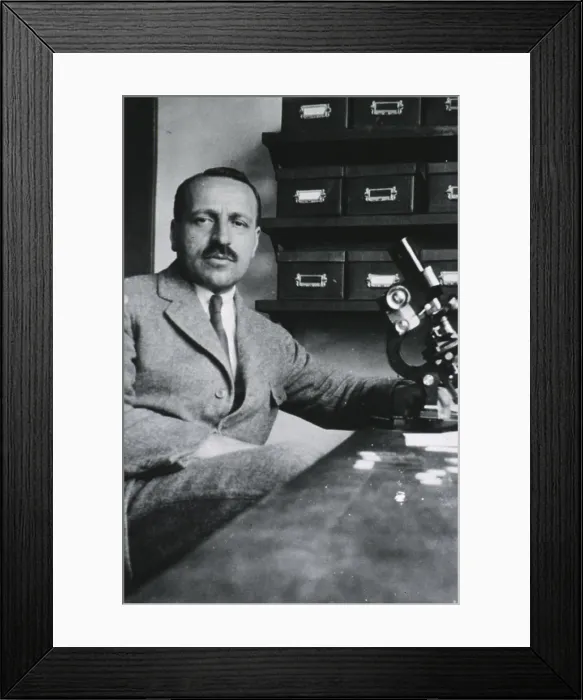 Framed Print : George Papanicolaou (1883-1962), Greek-born American physician developed a simple cytological test for cervical cancer in 1928 Framed Print : George Papanicolaou (1883-1962), Greek-born American physician developed a simple cytological test for cervical cancer in 1928