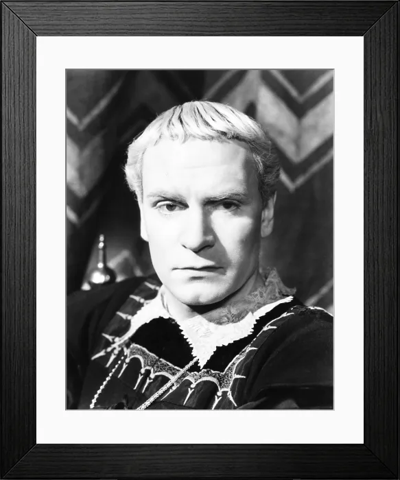 Framed Print : HAMLET, Laurence Olivier, 1948