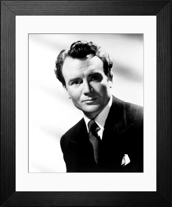 Framed Print : HOBSON'S CHOICE, John Mills, 1954 Framed Print : HOBSON'S CHOICE, John Mills, 1954