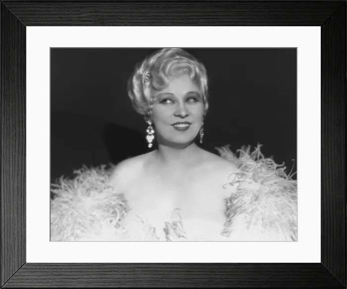 Framed Print : SHE DONE HIM WRONG, Mae West, 1933 Framed Print : SHE DONE HIM WRONG, Mae West, 1933