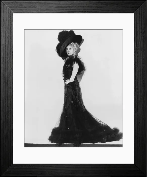 Framed Print : SHE DONE HIM WRONG, Mae West, 1933