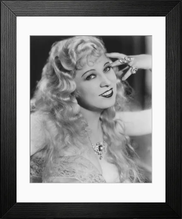 Framed Print : SHE DONE HIM WRONG, Mae West, 1933 Framed Print : SHE DONE HIM WRONG, Mae West, 1933
